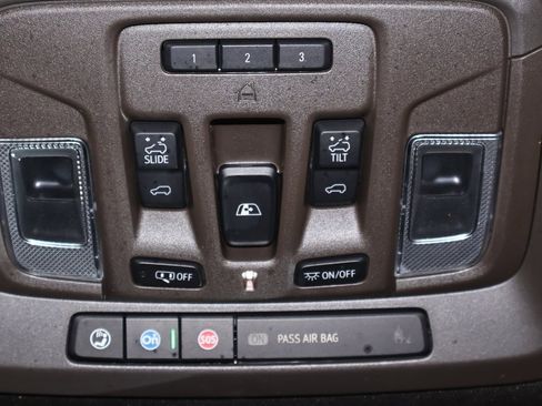 Used 2024 GMC Sierra 2500 Denali w/ Denali Reserve Package image 40