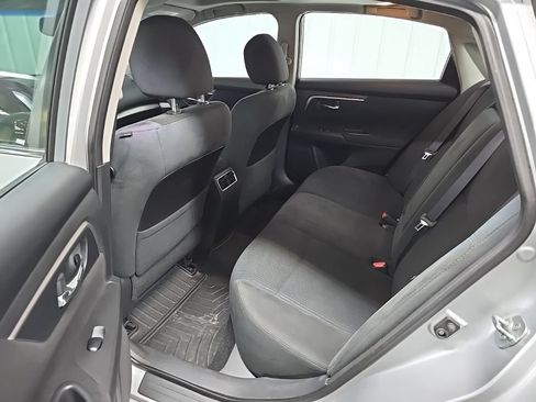 Used 2015 Nissan Altima 2.5 SV w/ Convenience Package FWD image 30