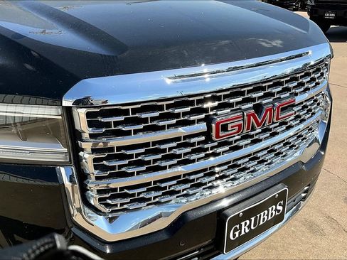 Used 2023 GMC Acadia Denali image 38