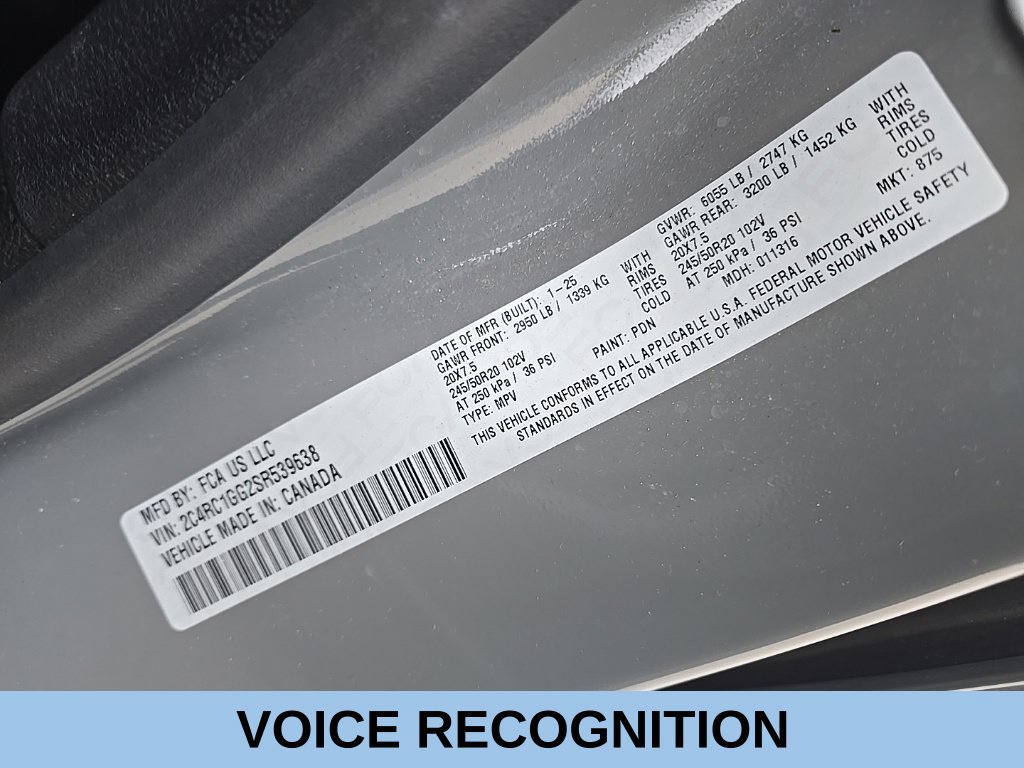 Used 2025 Chrysler Pacifica Limited FWD image 14