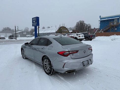 Used 2022 Acura TLX image 3