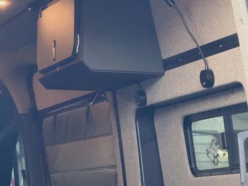 Used 2024 Mercedes-Benz Sprinter 2500 image 96