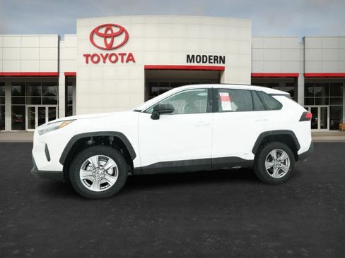 New 2025 Toyota RAV4 LE image 8