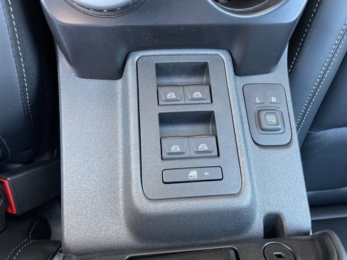 New 2025 Ford Bronco Outer Banks w/ Sasquatch Package image 32