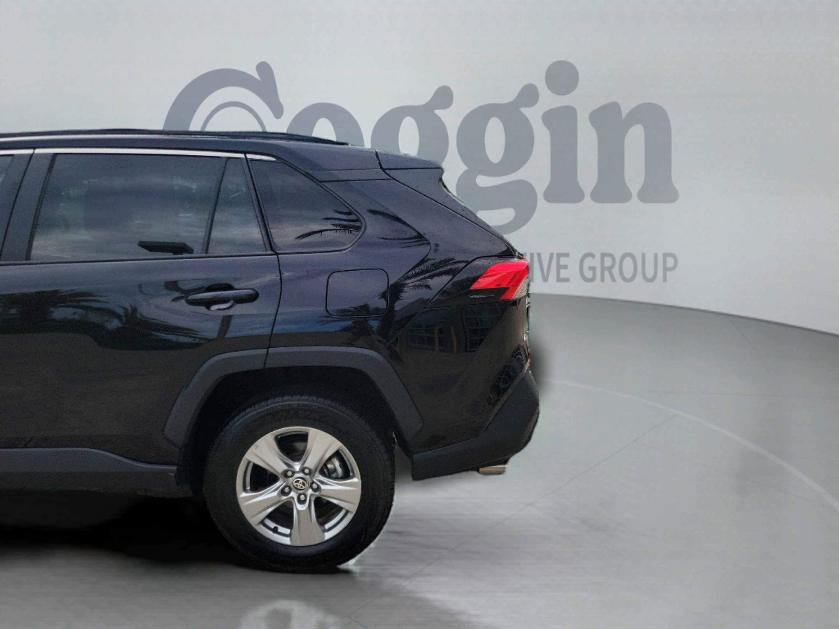 Used 2024 Toyota RAV4 XLE AWD/4WD image 32