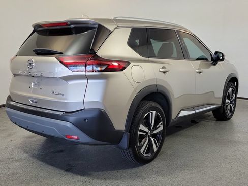 Used 2021 Nissan Rogue SL AWD/4WD image 6