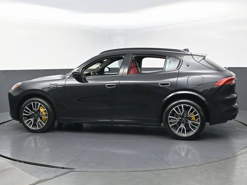 Used 2023 Maserati Grecale Modena image 8