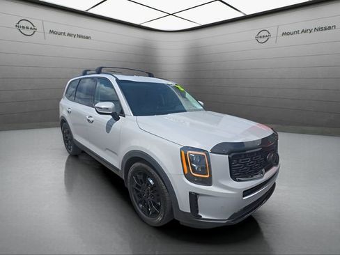 Used 2021 Kia Telluride SX w/ SX Prestige Package AWD/4WD image 2