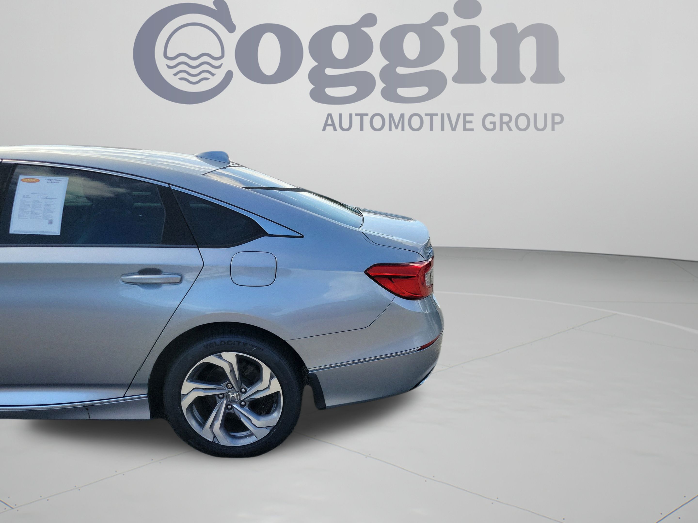 Used 2020 Honda Accord EX image 7