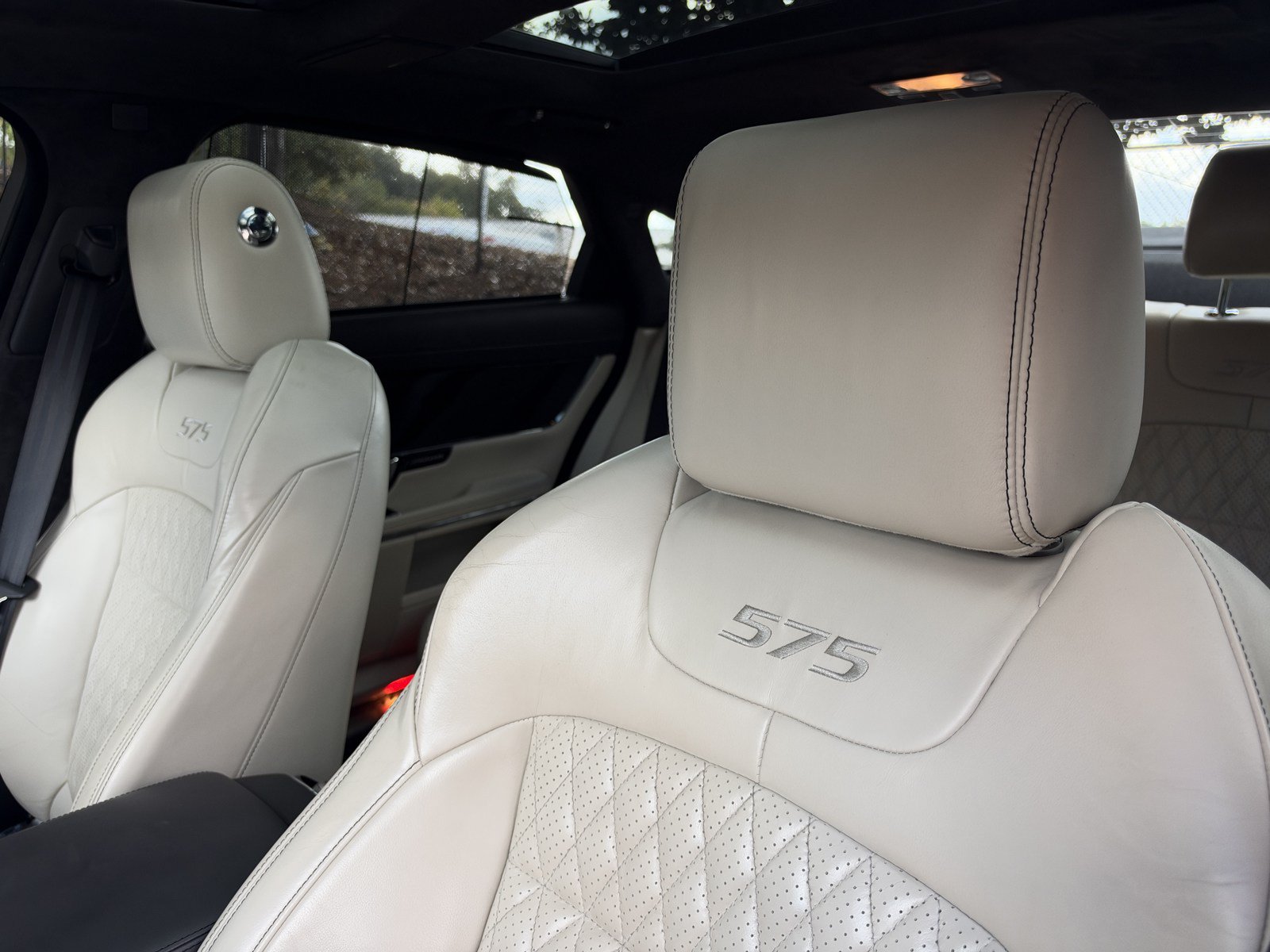 Used 2019 Jaguar XJ R RWD image 35