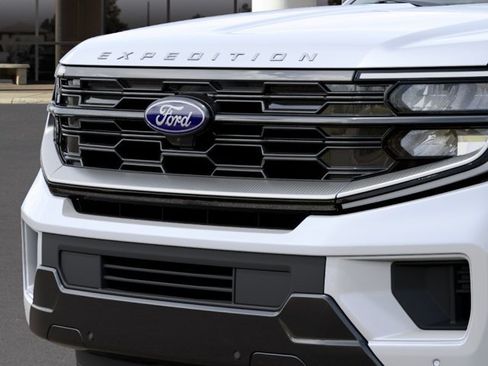 New 2027 Ford Expedition Platinum w/ Platinum Ultimate Package AWD/4WD image 17