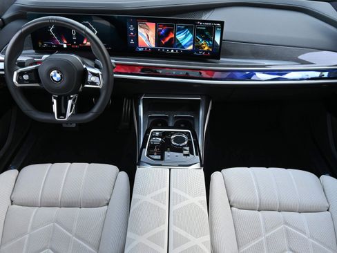 Certified 2024 BMW 760i xDrive w/ Executive Package image 13