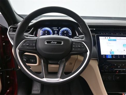 Used 2023 Jeep Grand Cherokee L Limited w/ Luxury Tech Group II image 7