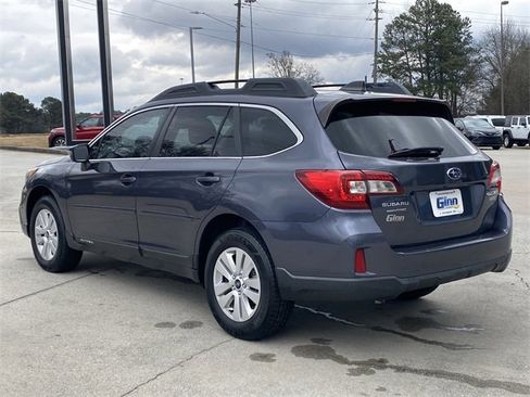 Used 2017 Subaru Outback 2.5i Premium image 4