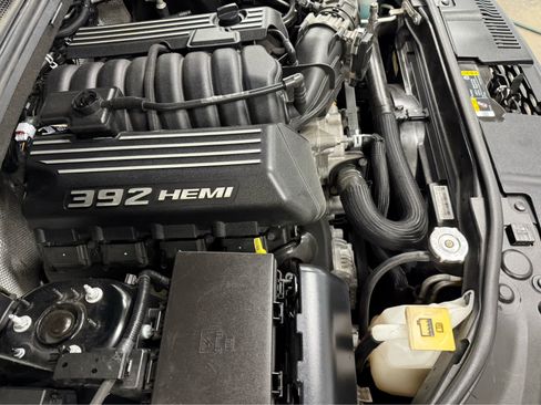 Used 2022 Dodge Durango SRT w/ Technology Group AWD/4WD image 40