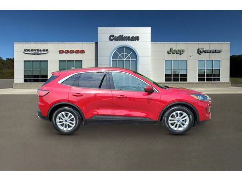 Used 2020 Ford Escape SE FWD image 2
