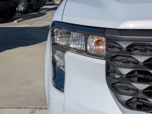 New 2025 Ford Maverick XL w/ Equipment Group 102A image 9