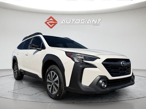 Used 2024 Subaru Outback Premium AWD/4WD image 11