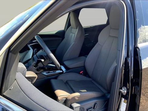 Used 2025 Audi Q5 Premium Plus w/ Premium Plus AWD/4WD image 17