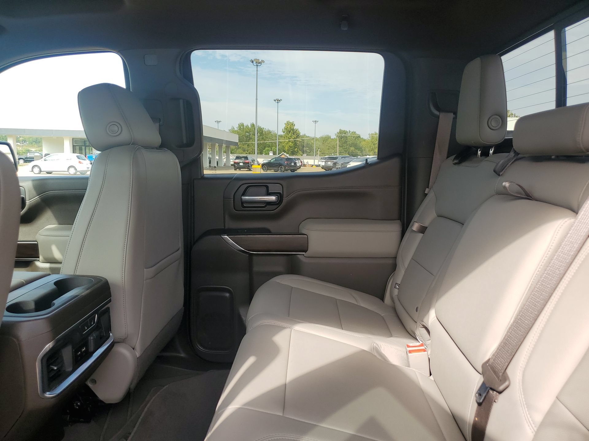Used 2021 GMC Sierra 1500 SLT w/ SLT Premium Package AWD/4WD image 31