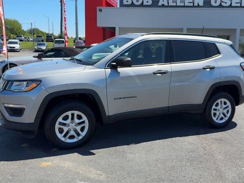 Used 2021 Jeep Compass Sport w/ Cold Weather Group AWD/4WD image 3