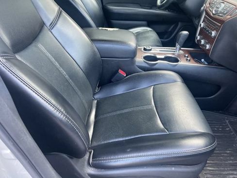 Used 2018 Nissan Pathfinder Platinum AWD/4WD image 10
