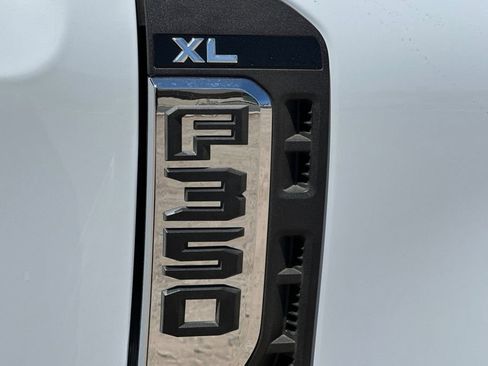 New 2025 Ford F350 XL w/ XL Chrome Package image 17