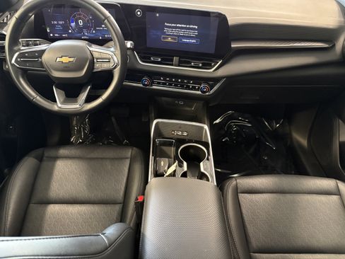 Used 2025 Chevrolet Equinox LT w/ Convenience Package II AWD/4WD image 11