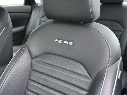 Used 2023 Kia Forte GT-Line w/ GT-Line Premium Package image 19