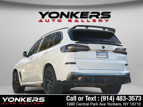 Used 2021 BMW X5 xDrive40i w/ M Sport Package image 4