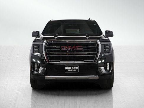 Used 2024 GMC Yukon SLT w/ SLT Luxury Package image 8