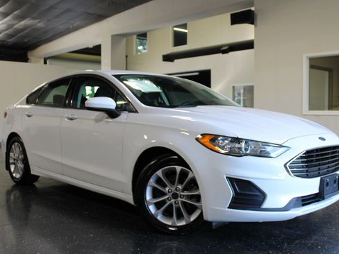 Used 2020 Ford Fusion SE FWD image 36
