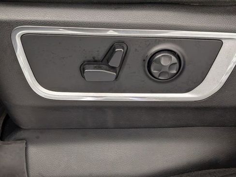 Used 2019 RAM 1500 Laramie image 14