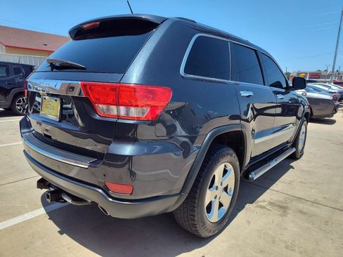 Used 2013 Jeep Grand Cherokee Limited w/ Mopar Chrome Edition Group RWD image 4