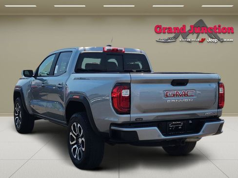 Used 2024 GMC Canyon AT4 w/ AT4 Premium Package AWD/4WD image 5