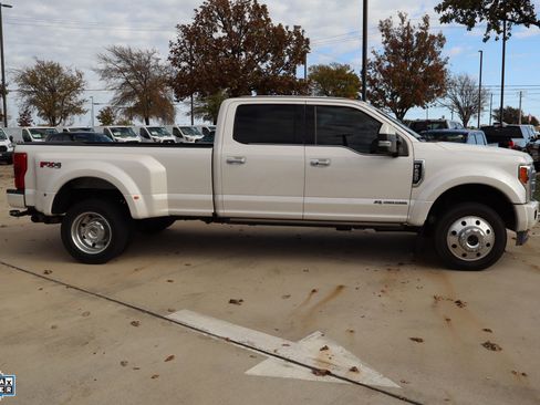 Used 2019 Ford F450 Limited image 2