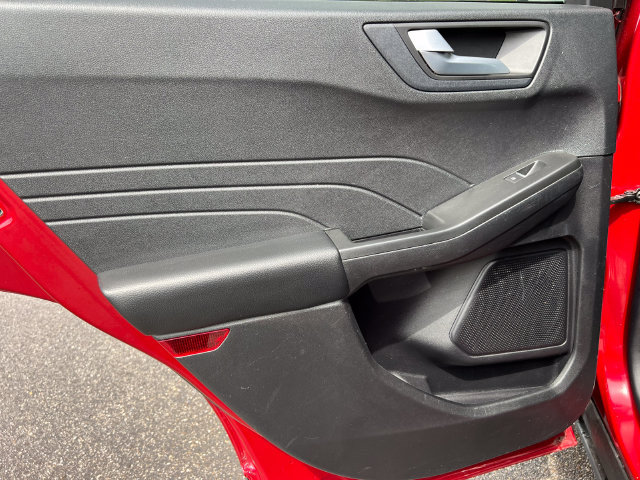 Used 2022 Ford Escape Titanium AWD/4WD image 36