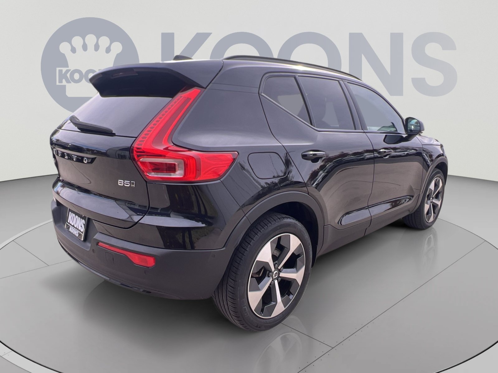 Used 2024 Volvo XC40 B5 Plus w/ Climate Package AWD/4WD image 7