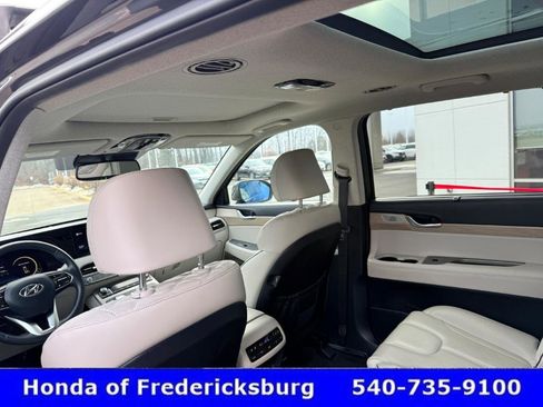 Used 2022 Hyundai Palisade Limited w/ Winter Package image 34