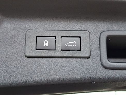 Used 2026 Subaru Forester Premium AWD/4WD image 29