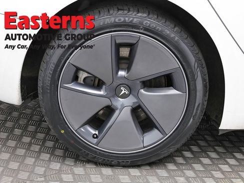 Used 2023 Tesla Model 3 Standard Range image 24