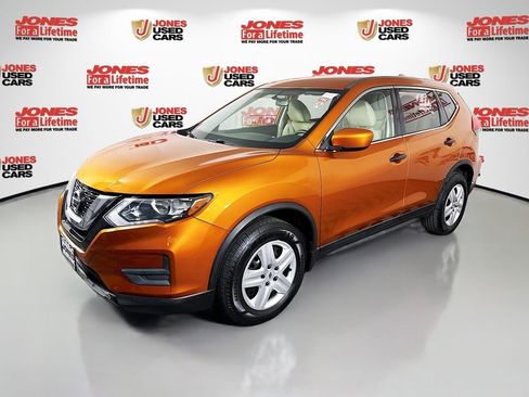 Used 2017 Nissan Rogue AWD image 11