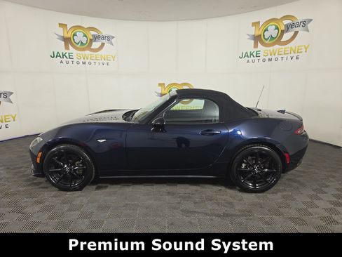 Used 2022 MAZDA MX-5 Miata Club RWD image 5