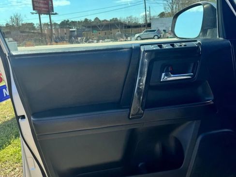 Used 2015 Toyota 4Runner Trail image 11