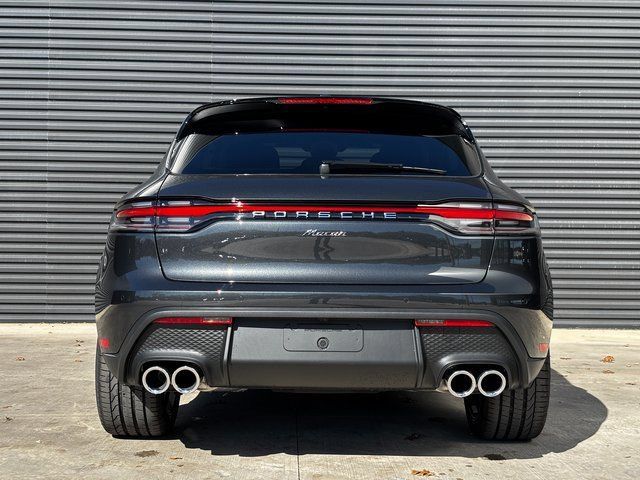 Certified 2026 Porsche Macan AWD/4WD image 6