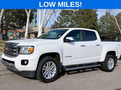 Used 2017 GMC Canyon SLT image 1