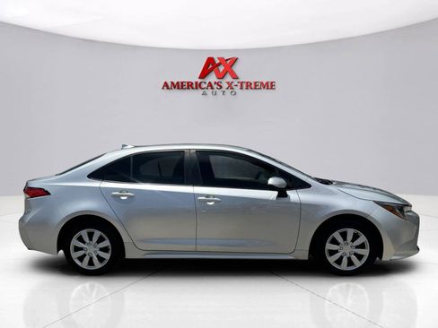 Used 2021 Toyota Corolla LE FWD image 7