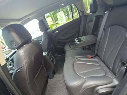 Used 2020 Buick Envision Essence AWD/4WD image 11