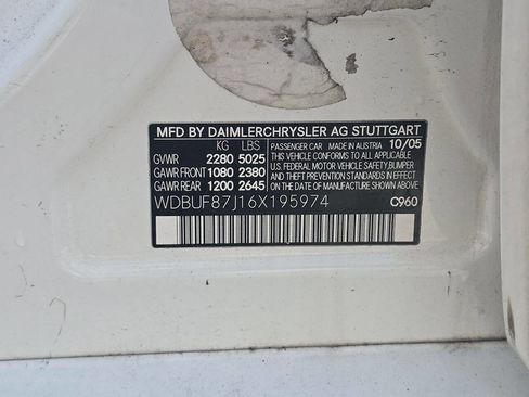 Used 2006 Mercedes-Benz E 350 4MATIC Sedan image 26