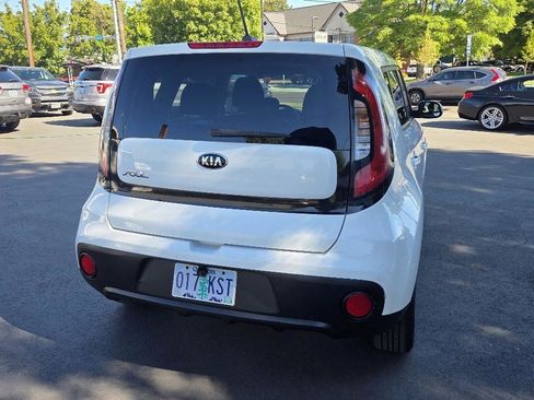 Used 2018 Kia Soul FWD image 9